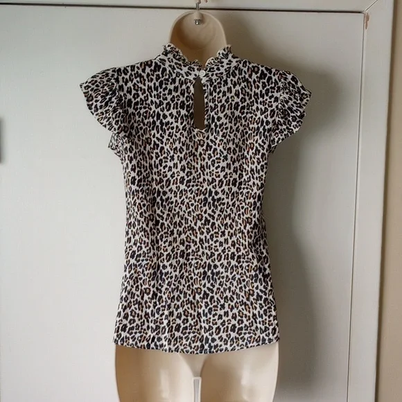 THML High Neck Ruffled Cap Sleeve Top S Leopard Crinkled Gauze 50off3 - Picture 2 of 7